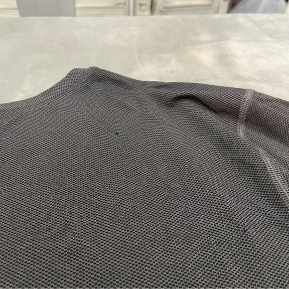 Lululemon R.A.D. Short Sleeve T-Shirt Heathered Black 21071 - Picture 4 of 10